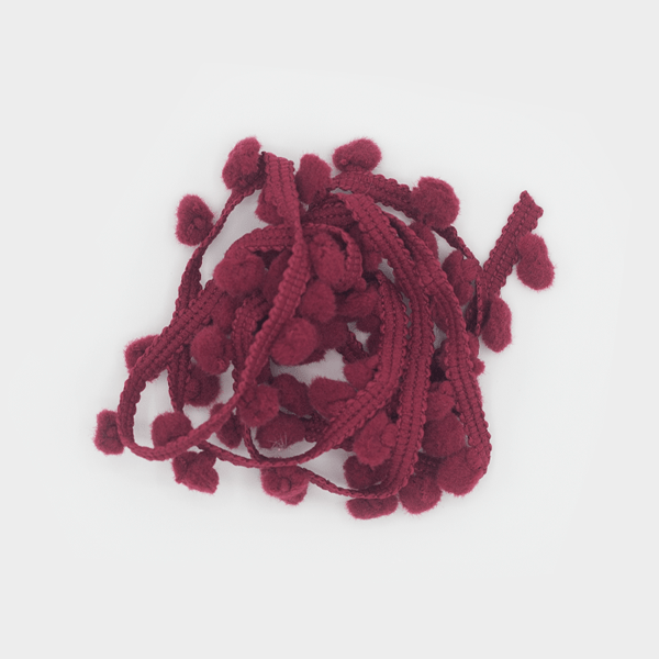 POMPOM-BRITANIA-9038.1T-B101-VINHO-UN-1M