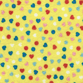 Feltro Estampado Santa Fé Coração com Fundo Amarelo 50 x 70 cm - Ref. 5980.081