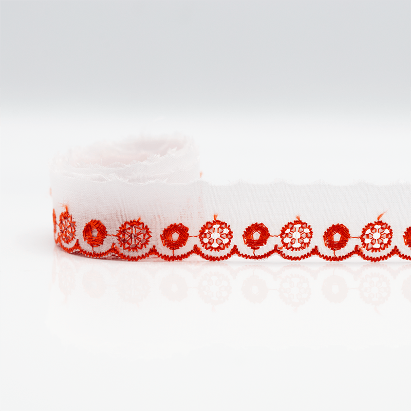 BORDADO-LULI-5005-1M-BRANCO-VERMELHO