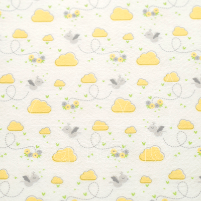 Feltro Estampado Santa Fé Coleção Eterna Arte 2º Edição Céu de Passarinhos Livres Cinza e Creme 25 x 140 cm - Ref. 5923.812