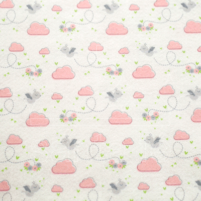 Feltro Estampado Santa Fé Coleção Eterna Arte 2º Edição Céu de Passarinhos Livres Cinza e Creme 50 x 70 cm - Ref. 5923.888